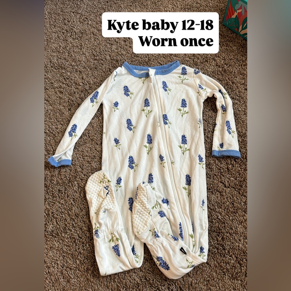 Kyte baby footie 12-18